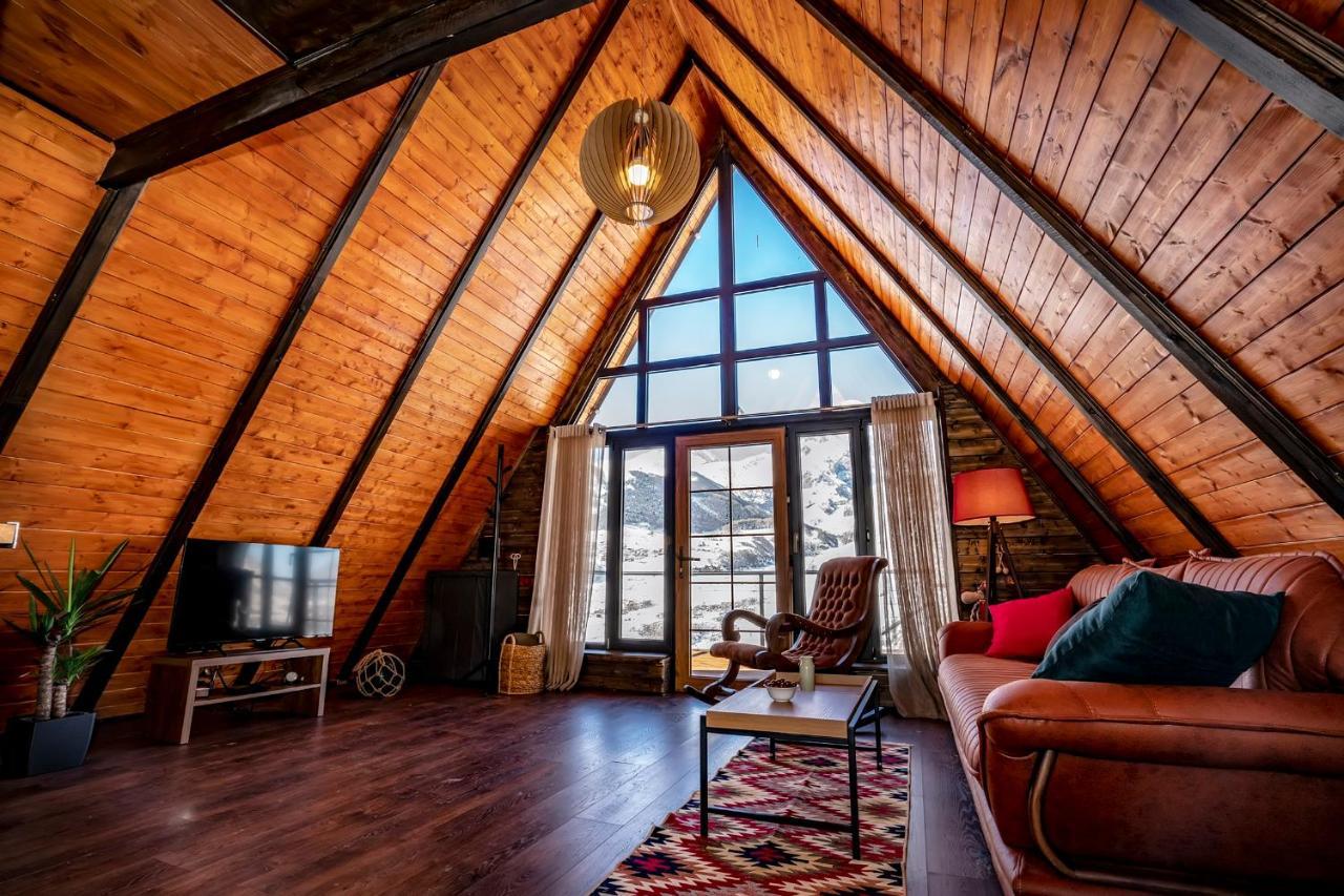 Voyager Villa Kazbegi Eksteriør billede